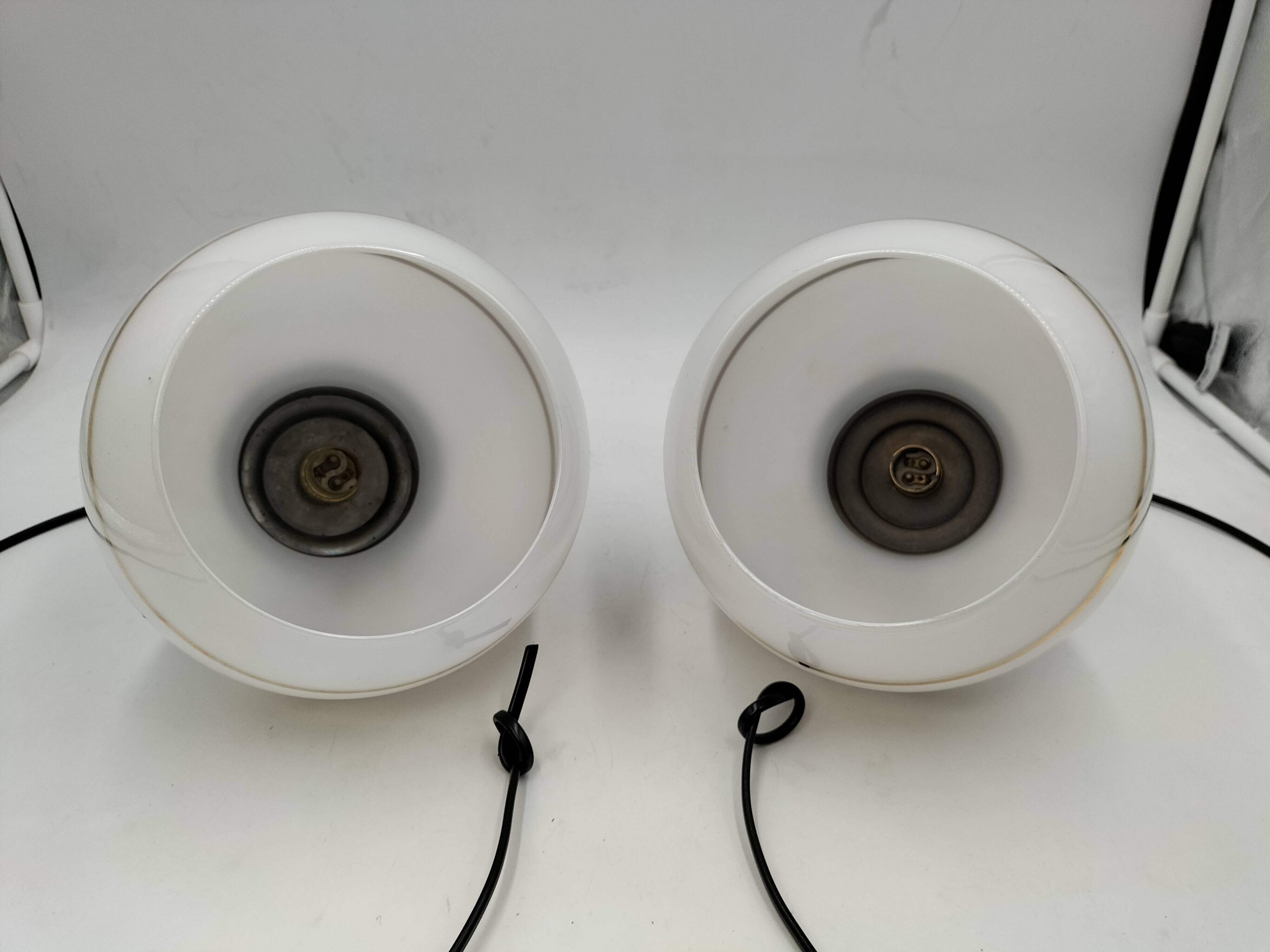 Paire de suspensions opaline