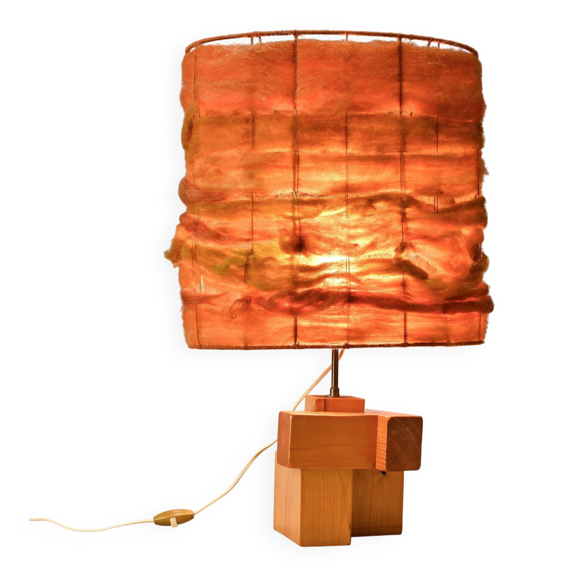 Sculptural table lamp in solid pine, France, circa 1970.