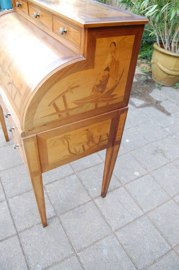 cylinder desk in Louis XVI style