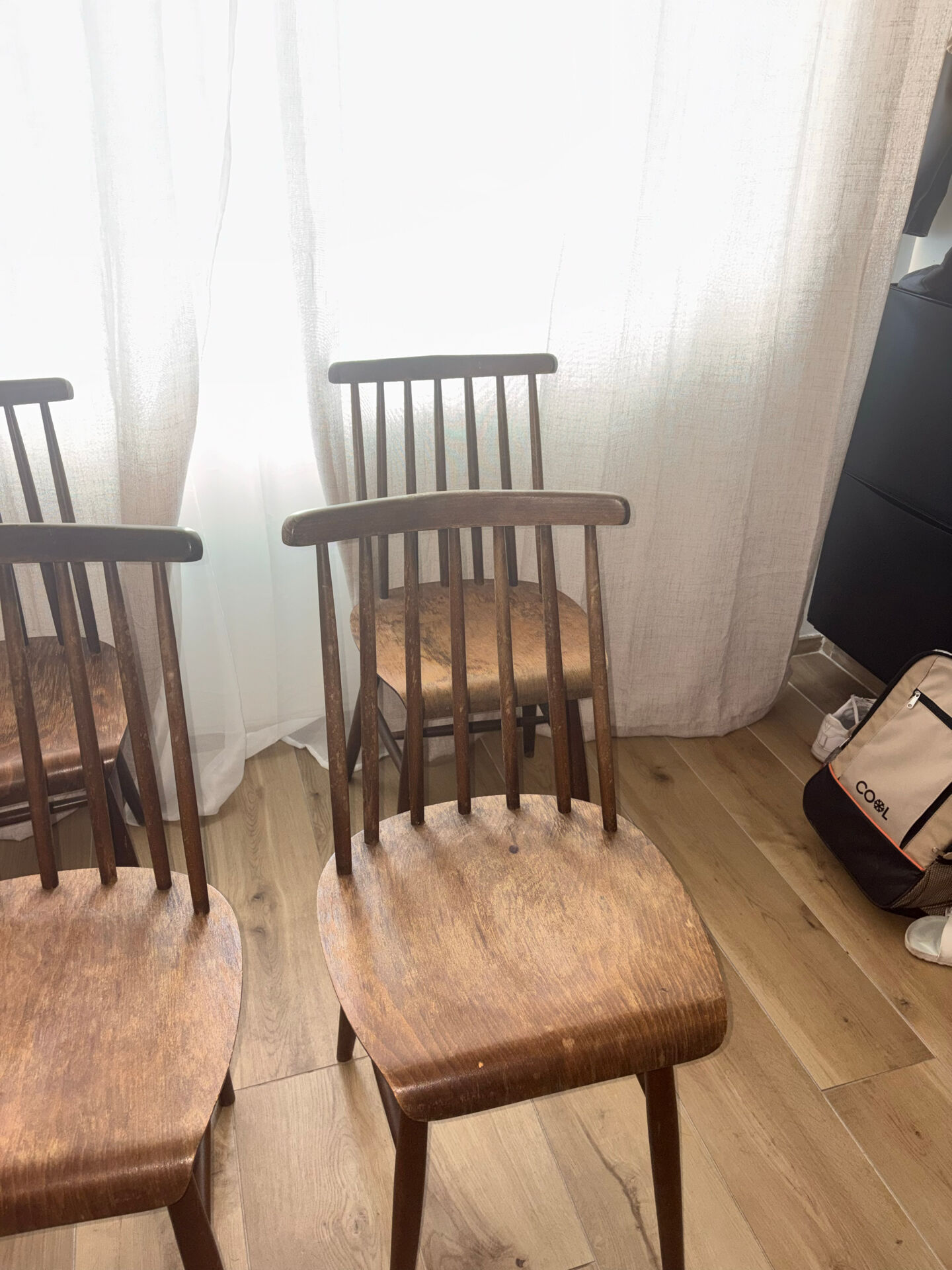 Chaise modèle Fanett
