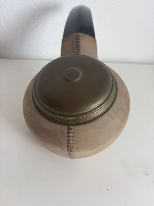 Porte-cigarettes vintage 1950 daim taupe Pipe Longchamp - 25 x 14 cm