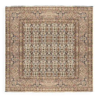 Oriental Iranian rug Tabriz. Handmade. Dim: 2.00 X 2.00 meters - square. Quality: