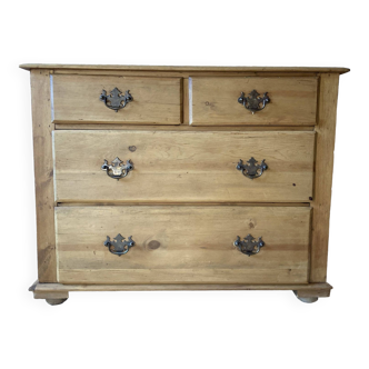 Ancienne commode 4 tiroirs en pin massif