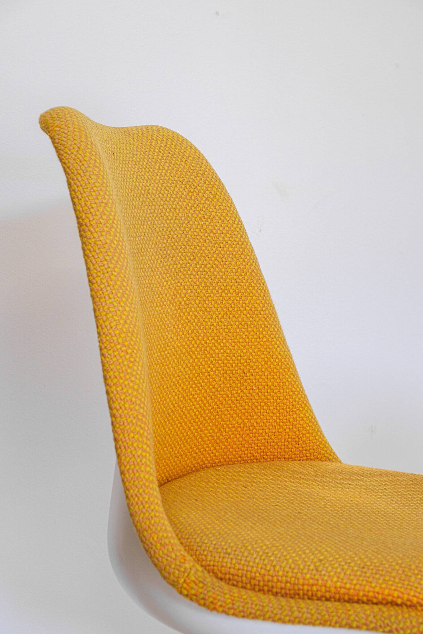 Tulip chair pair by Eero Saarinen for Knoll International