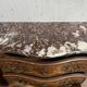 Commode de style Louis XV marquetées toutes faces XX siècle