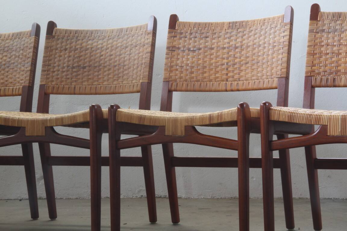 Hans J. Wegner dining chairs in teak model CH-31 by Carl Hansen & Søn