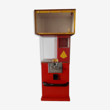 Candy dispenser