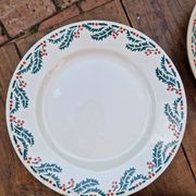 Set of 7 Flat Plates Holly Model HB
