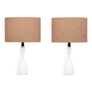 Lampes de table Kastrup en verre opalin Design par Jacob Bang années 1960 Danemark