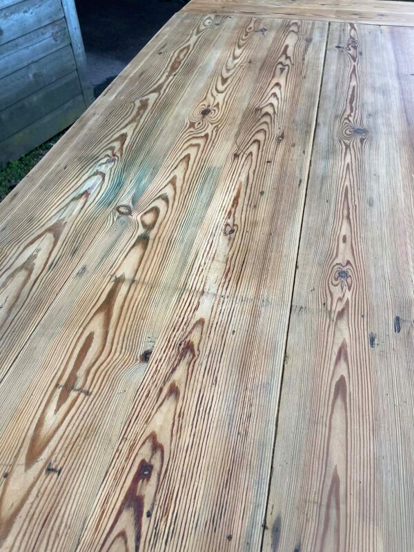 Table ancienne en pin massif – esprit table de ferme au style rustique