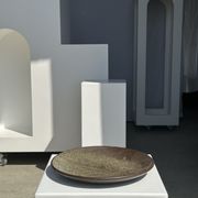 Plat en céramique vert indonésien D:26,5