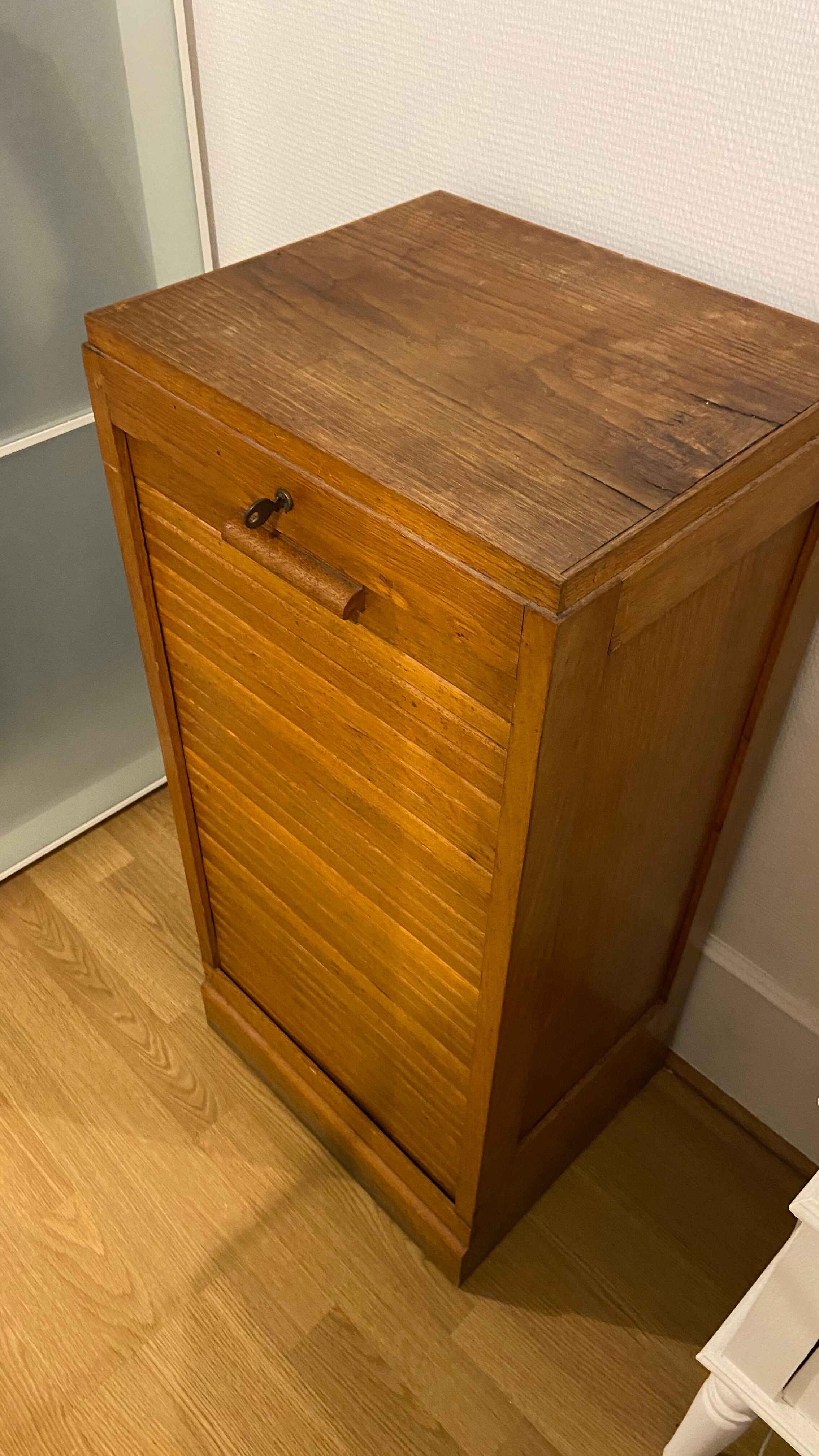 Pop-up Christmas 2022 - Craft furniture small vintage curtain binder 1940