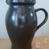Sandstone pitcher