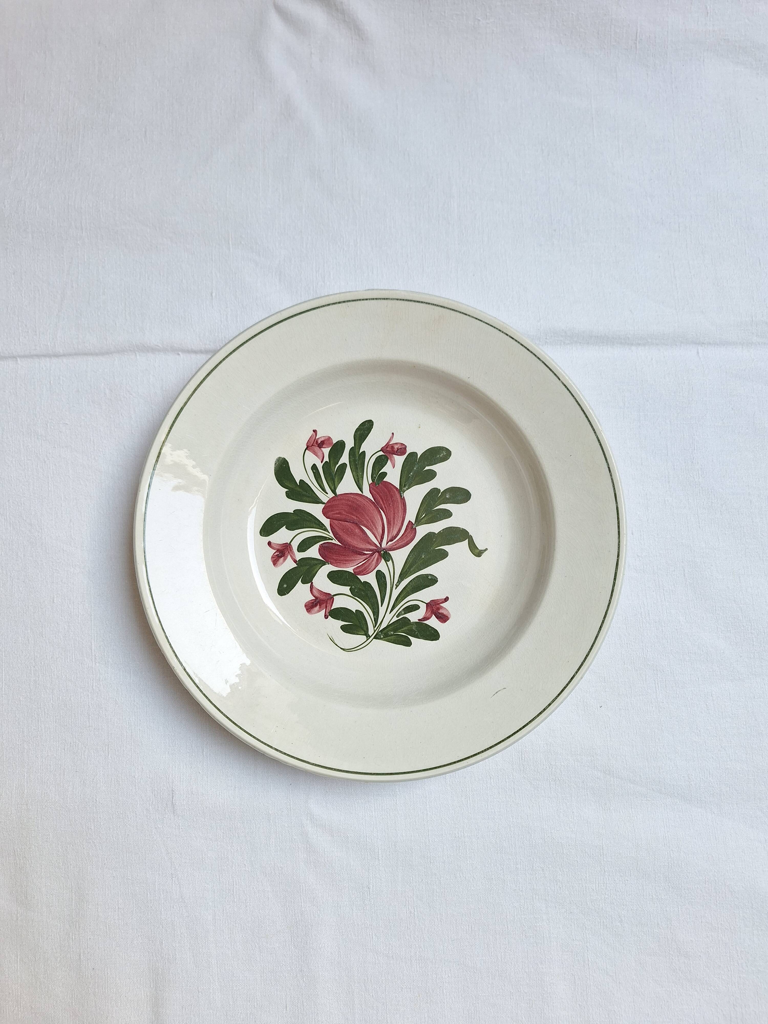Shallow round plate K&G Luneville