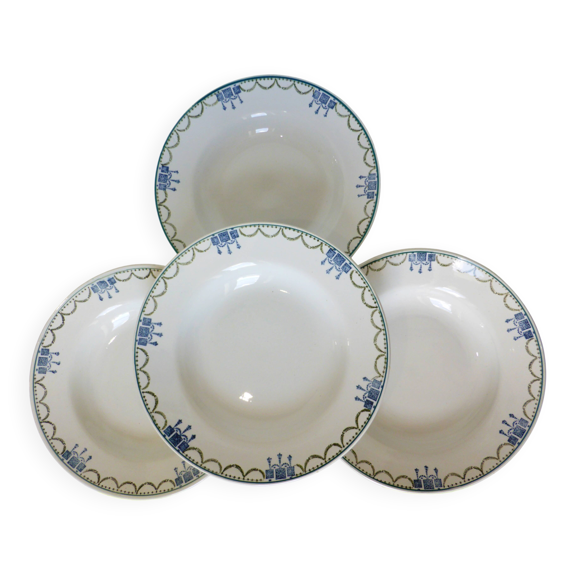4 vintage deep plates from St Amand 220631