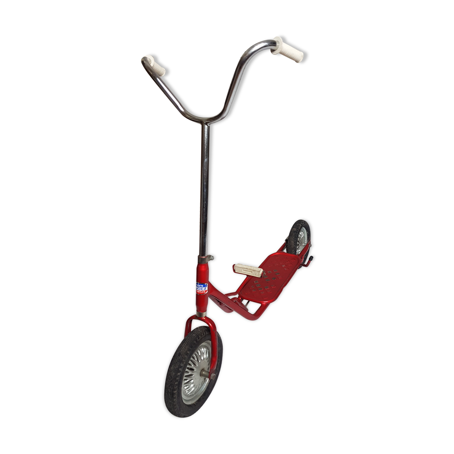 Former red pedal trotinette, 60-70s