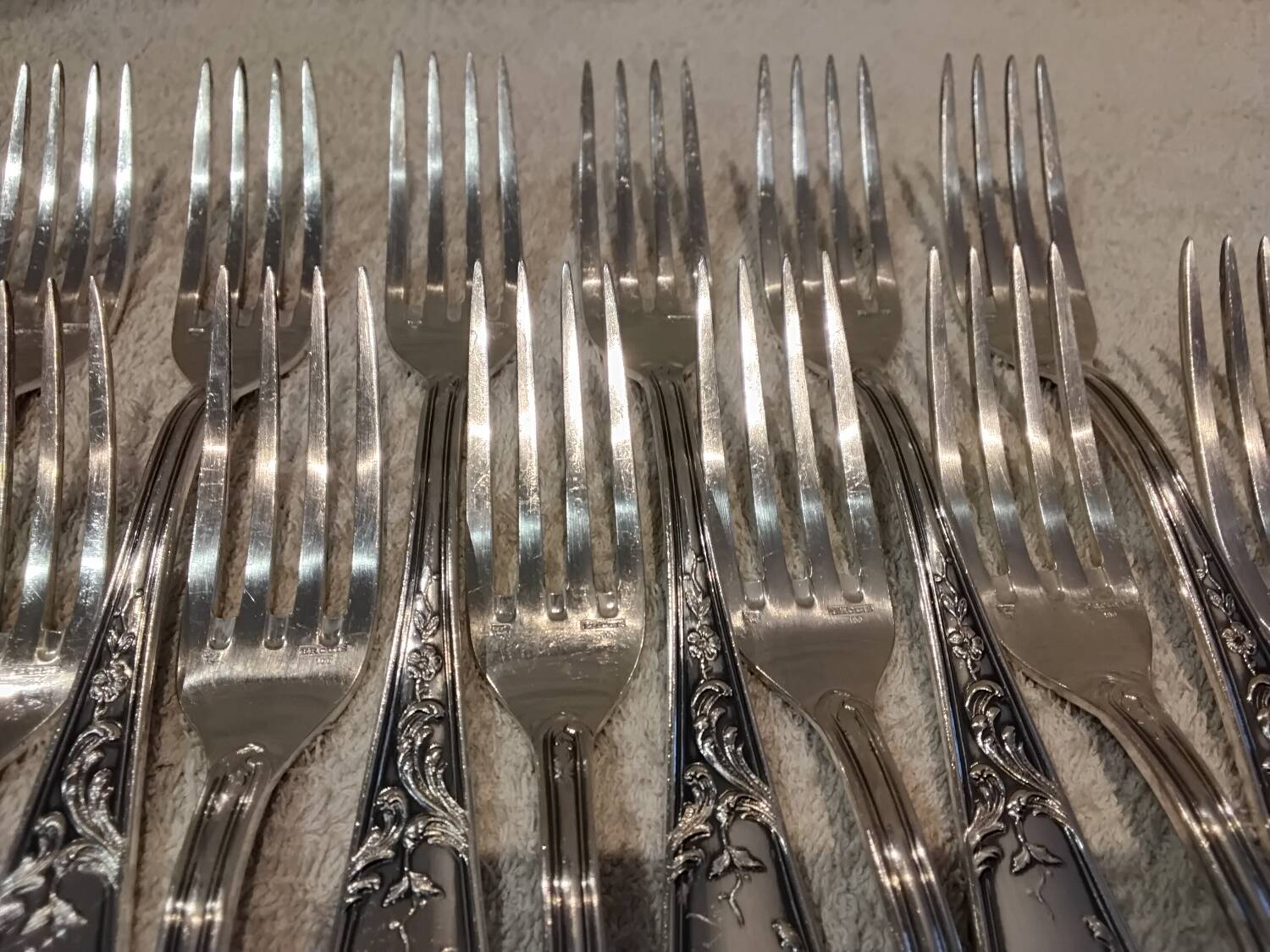 12 silver-plated metal table forks, Ercuis silversmith, Louis XV 29