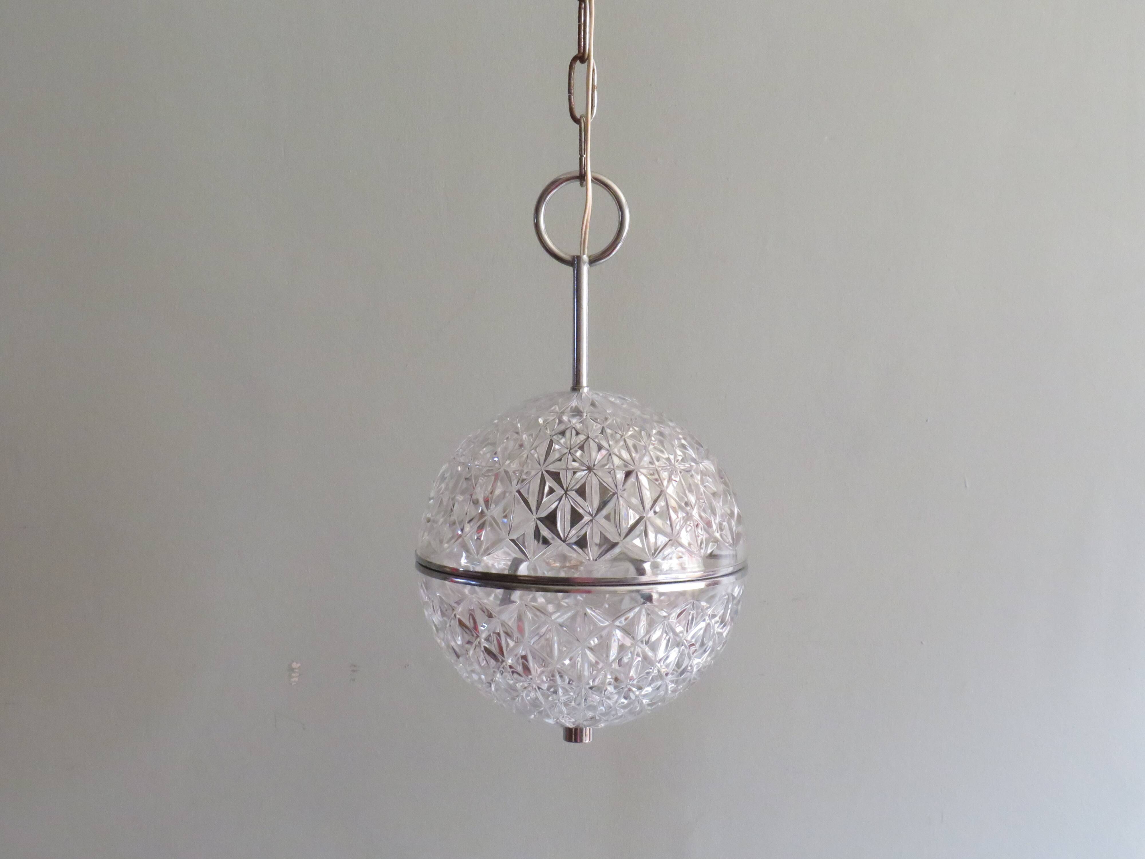Spherical suspension in cut glass, Belgium 1960-1970