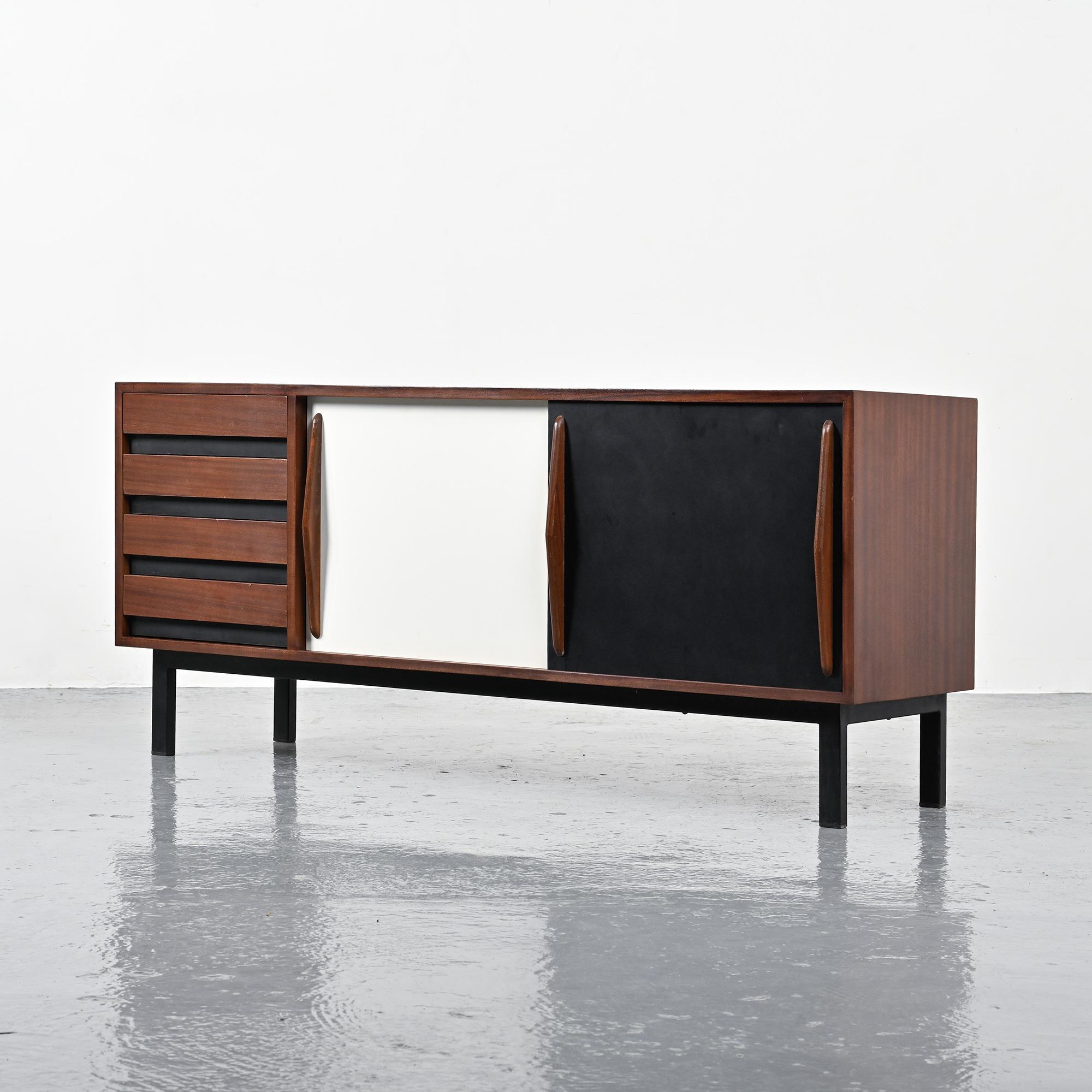Enfilade Cansado par Charlotte Perriand, circa 1960