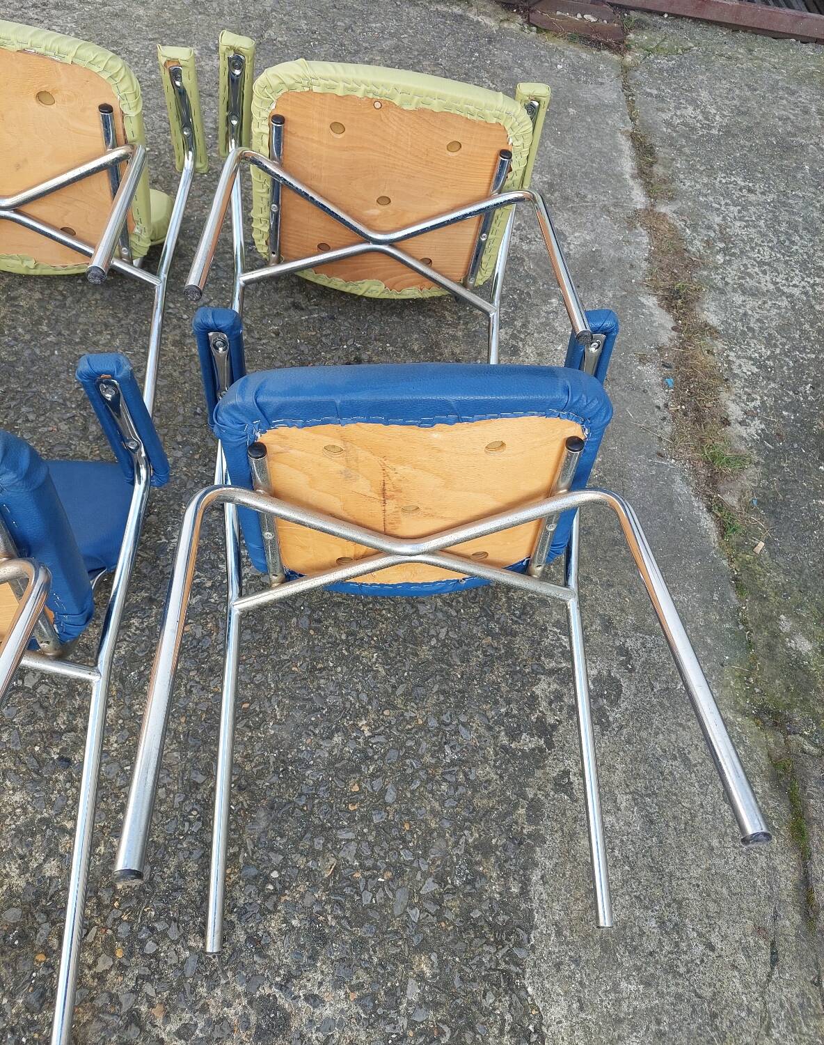 Set of 6 vintage chairs