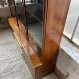 Mahey bookcase in elm and XXL brass