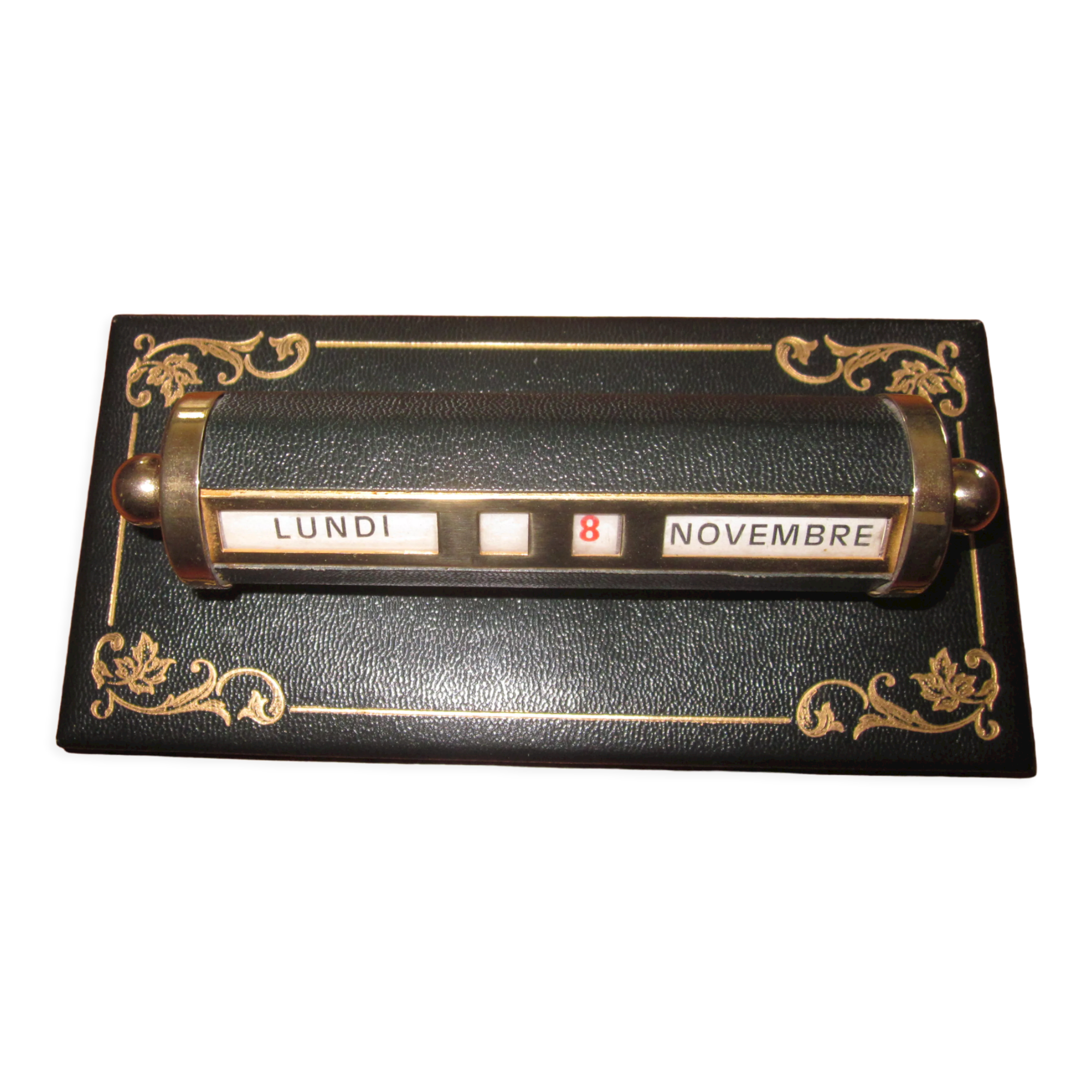 Perpetual desk calendar in green leather The Tanner