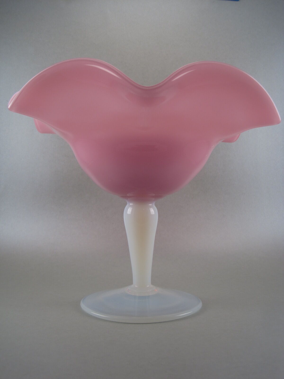 Cup on piedouche in pink opaline and translucent white period XX th