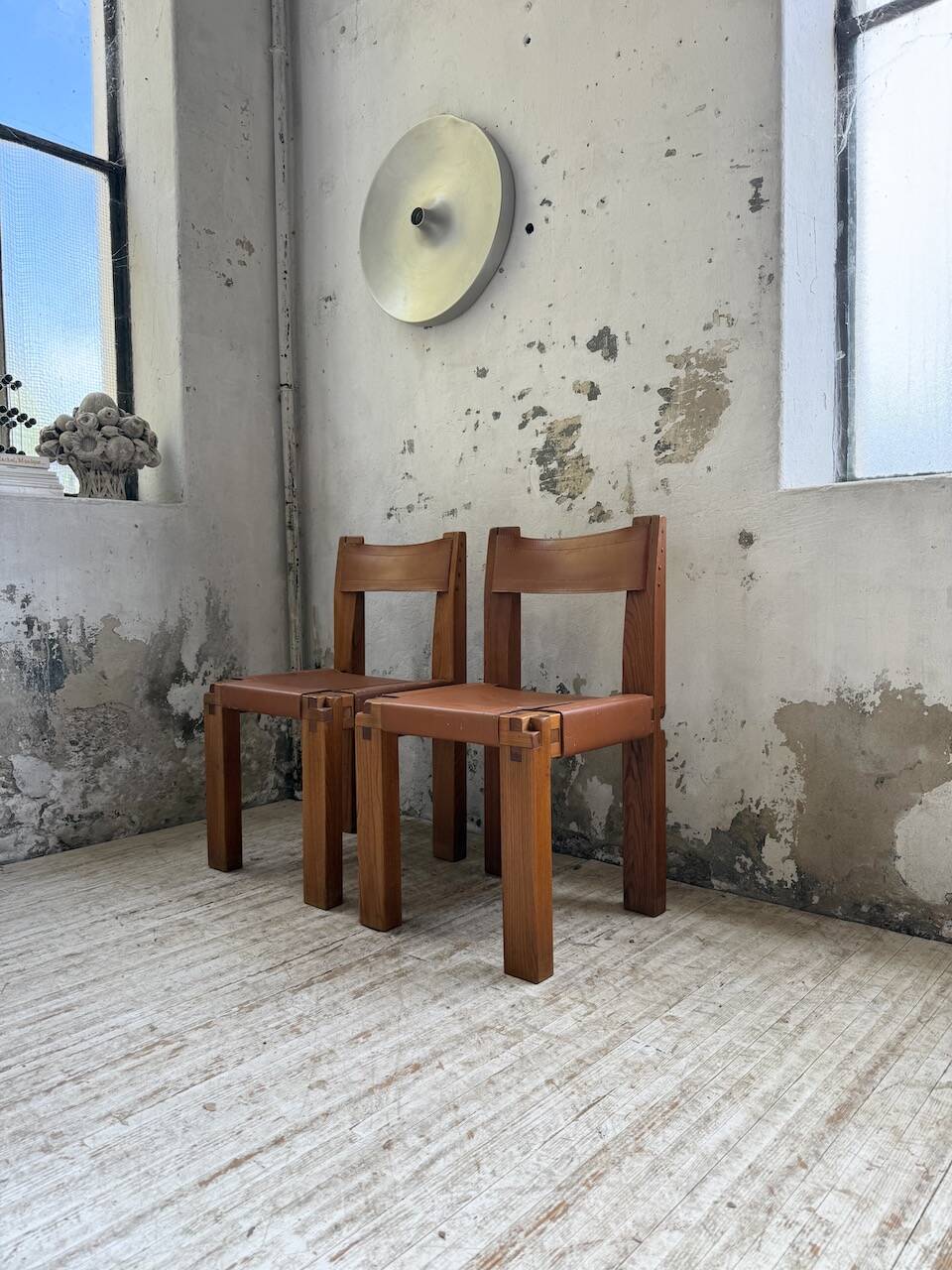 Paire de chaises Pierre Chapo S11