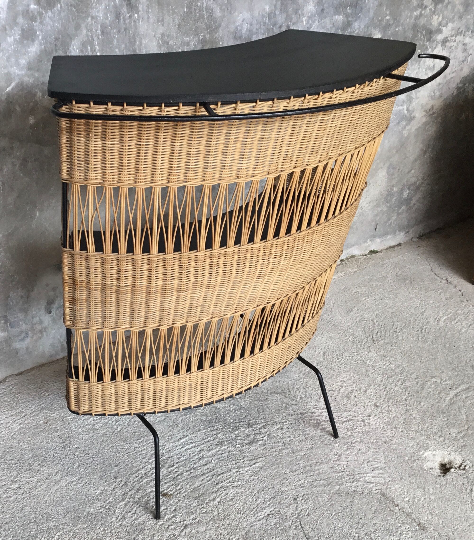 Vintage cocktail bar in wicker and metal - 1960
