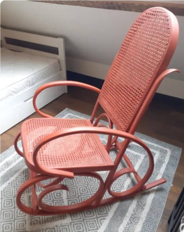 Rocking chair rouge