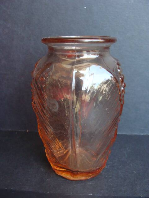Art Deco vase in pink glass / 4