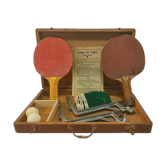 Ancien jeu de tennis de table dans sa boîte d’origine