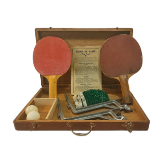 Ancien jeu de tennis de table dans sa boîte d’origine