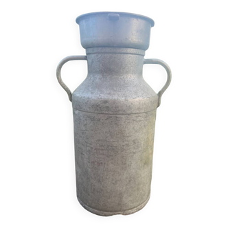 Milk pot