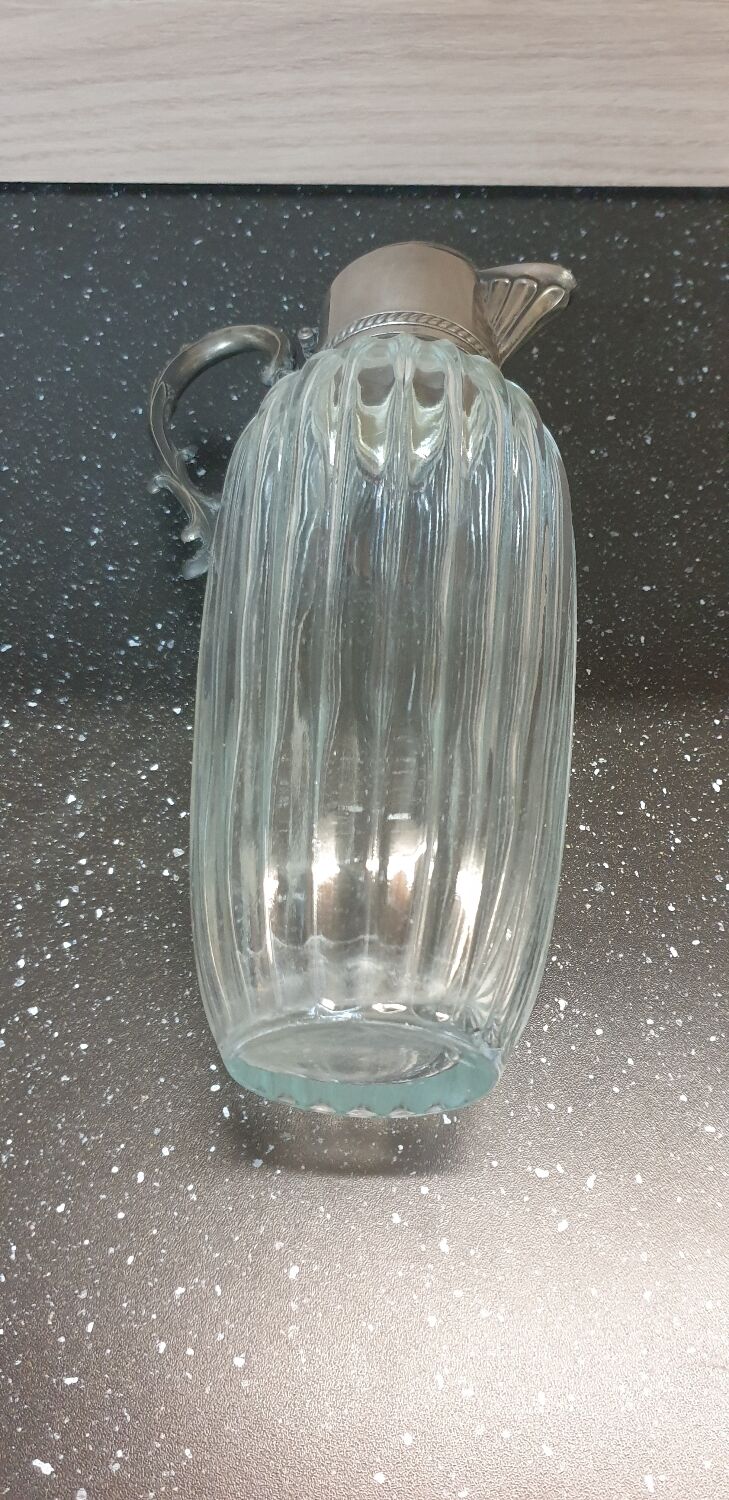Ewer-style decanter