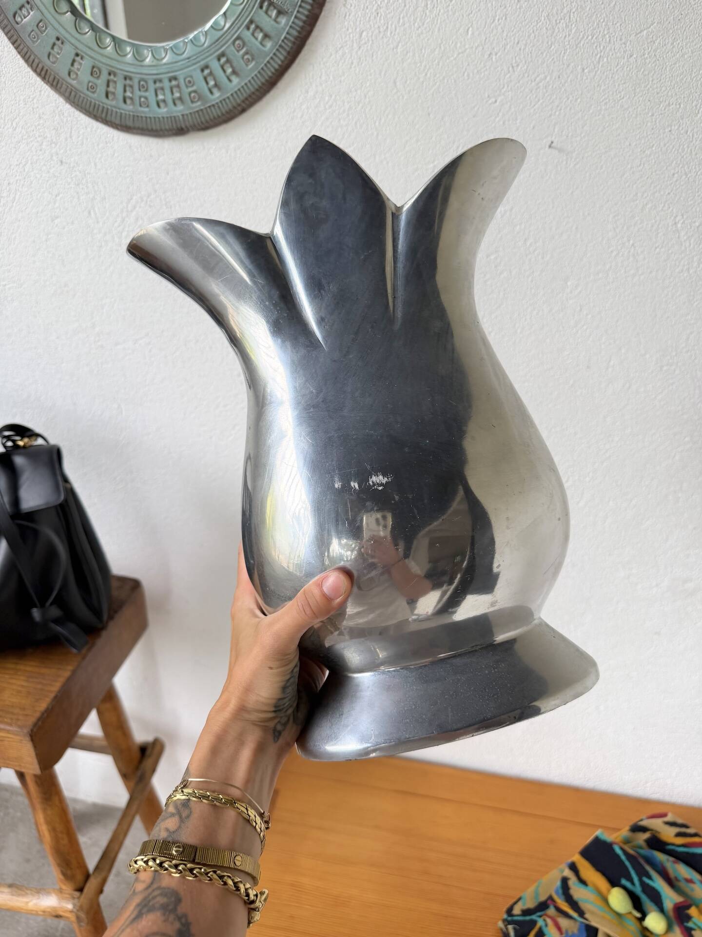 Aluminium fountain vase