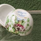 Set of 3 floral porcelain sweet jars from Paris.