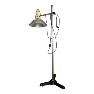 Industrial floor lamp