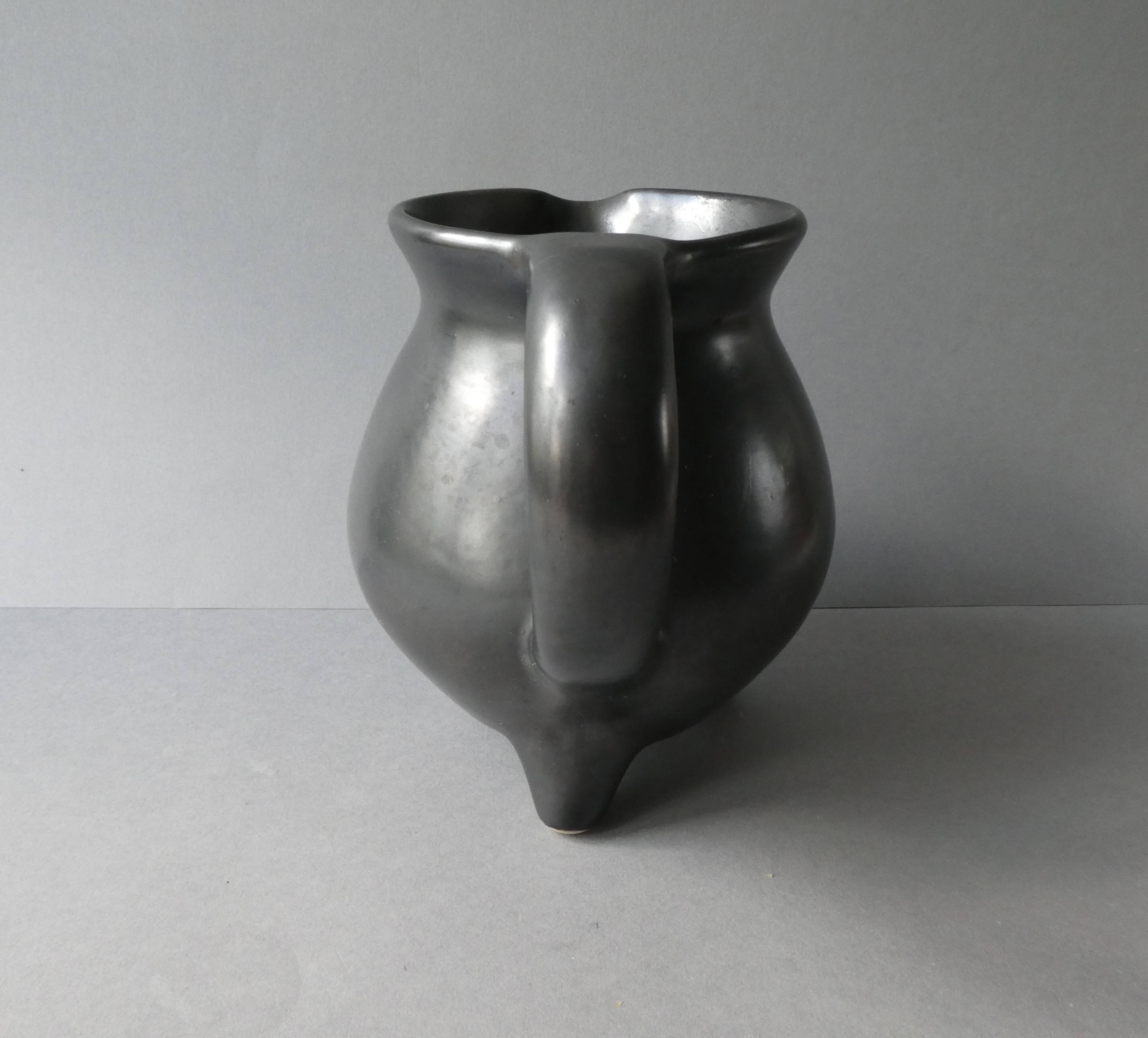 Tripod ceramic pitcher from Périgord pottery, 1960s