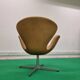 Paire de chaises Arne Jacobsen Swan Fritz Hansen