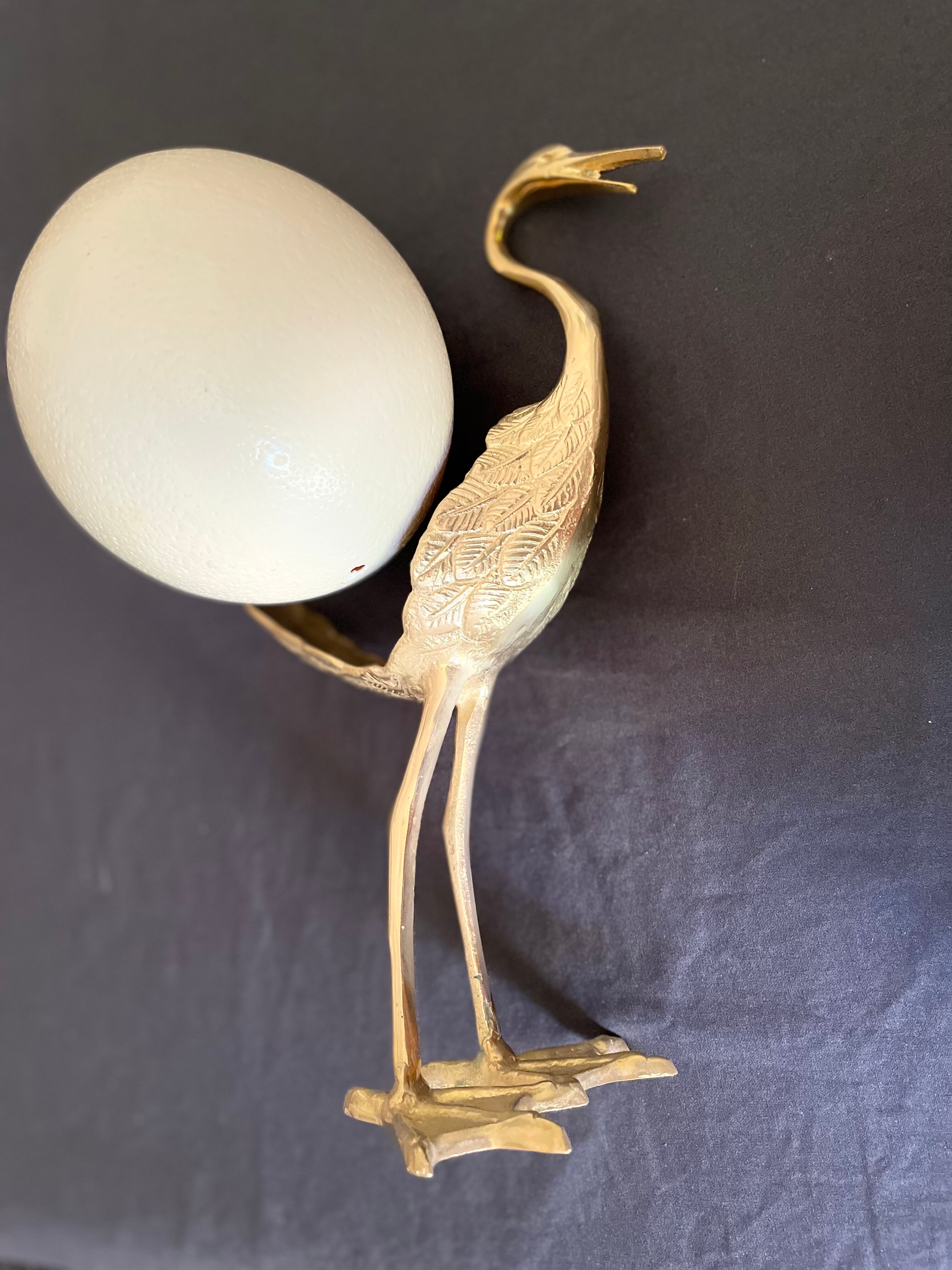 Oiseau en laiton et œuf d’autruche