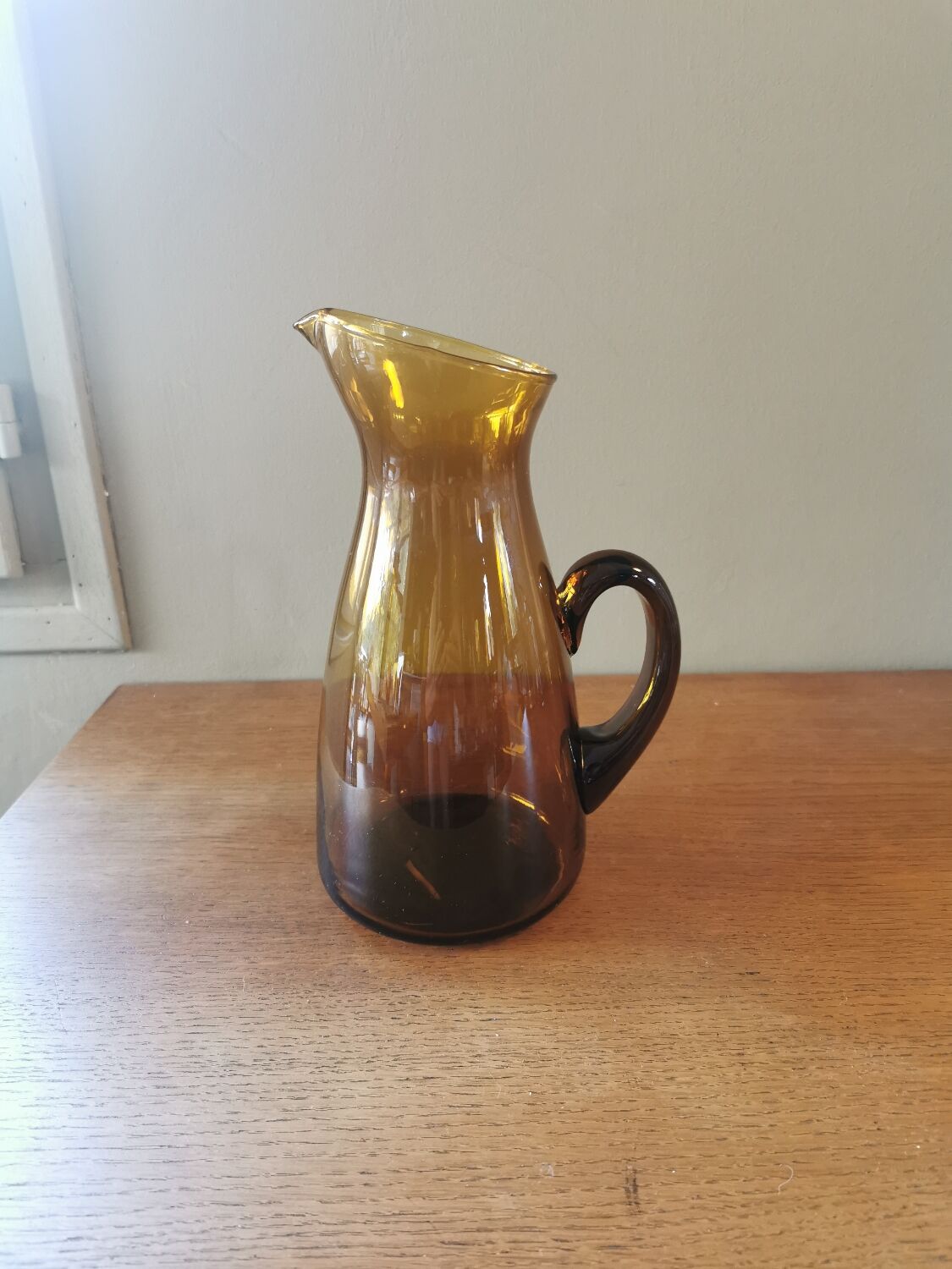 Pichet haut vintage verre couleur ambre