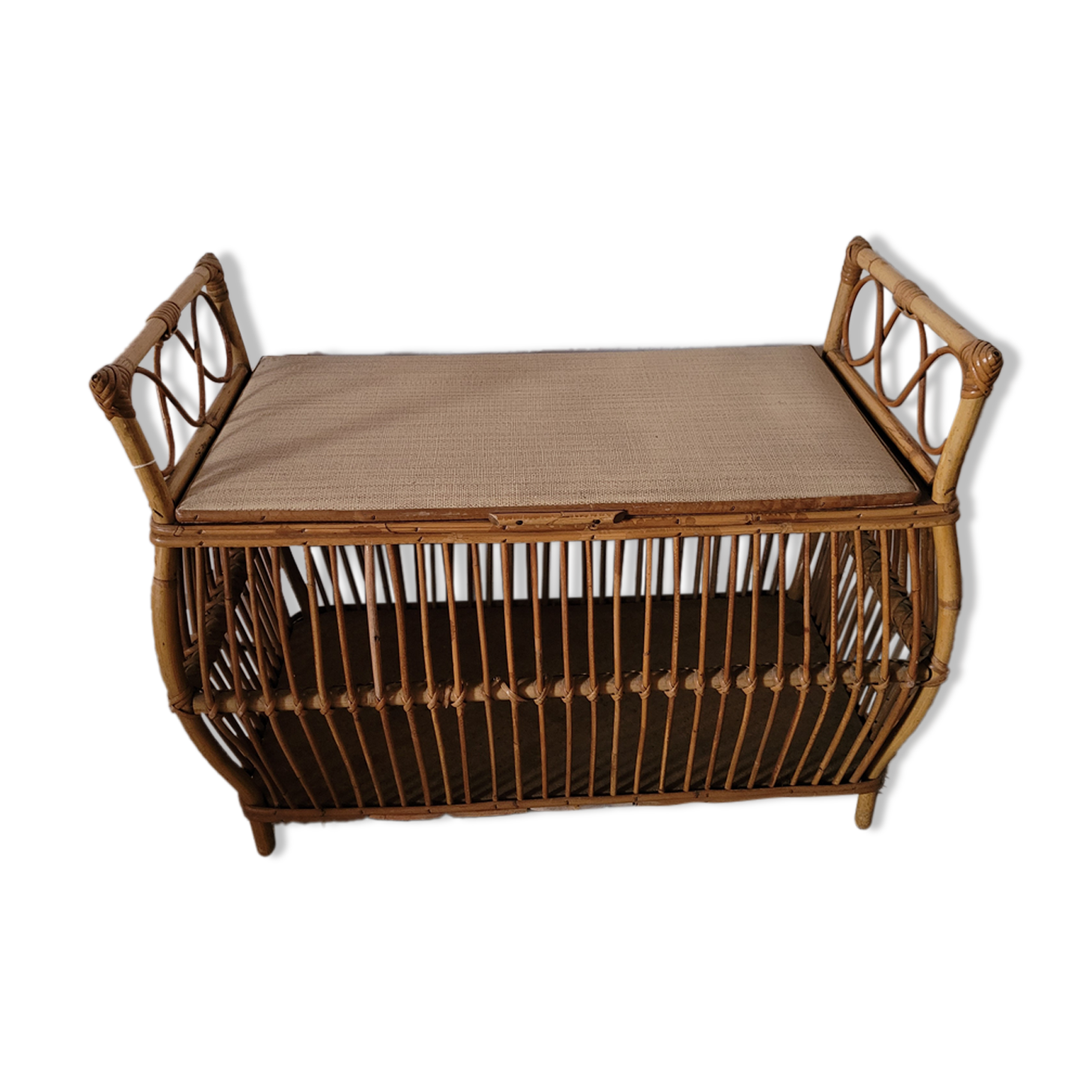 Rattan bench chest