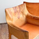Paire de fauteuils Cab 413 par Mario Bellini en cuir beige patiné, Cassina