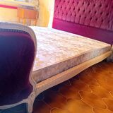 Lit baroque in red velvet