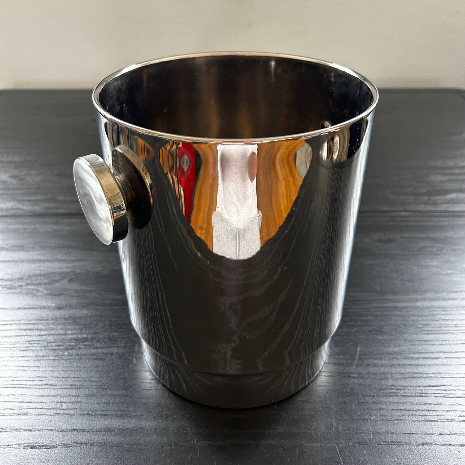 Stainless steel ice bucket