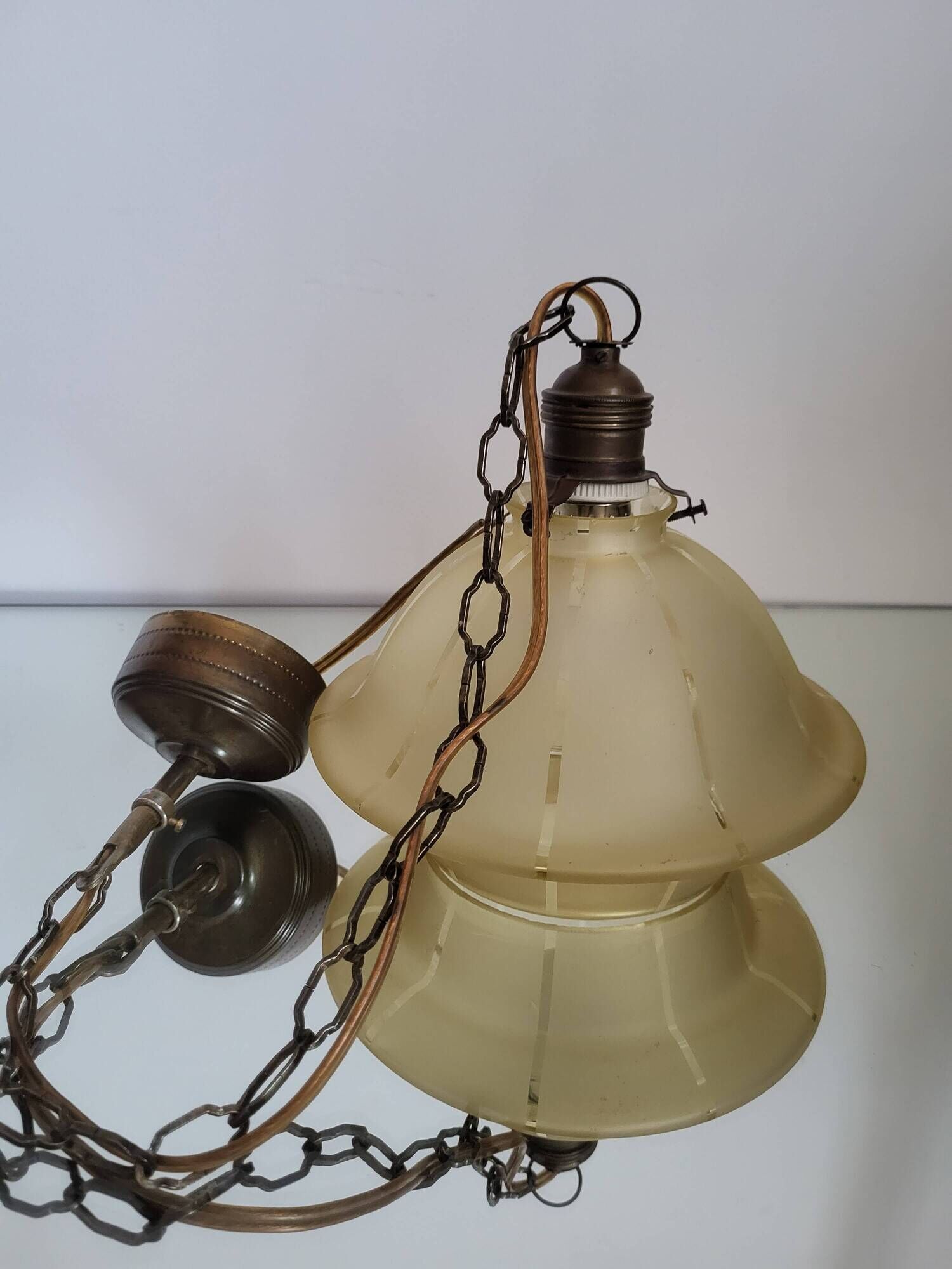 Lampe à main art déco en glaçure d’uranium; symmetrisch gelijnd, Belgique
