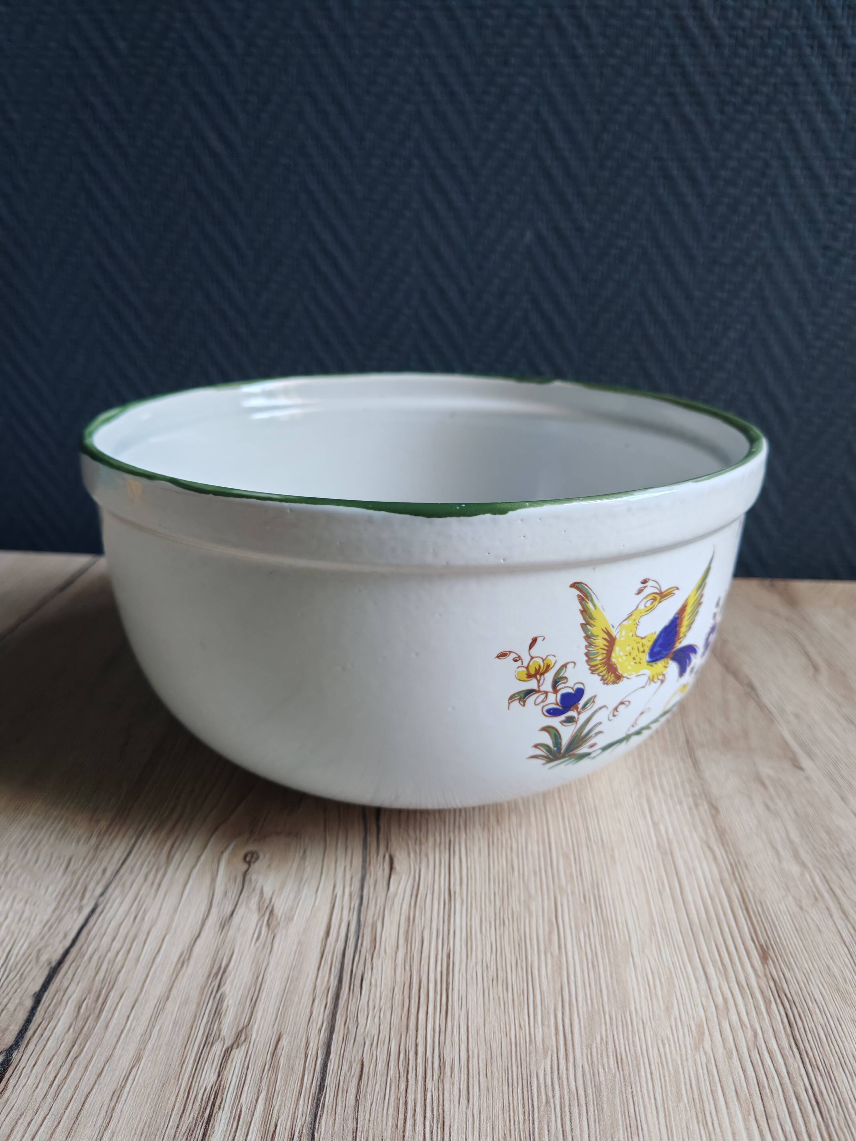 Saladier vintage faïence blanche oiseau exotique style Moustiers