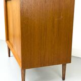 Buffet en teck à portes coulissantes par Chr. Linneberg, années 1960