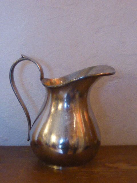 Coffee set in silver metal composed of 3 pitchers, Millan Freres, Paris